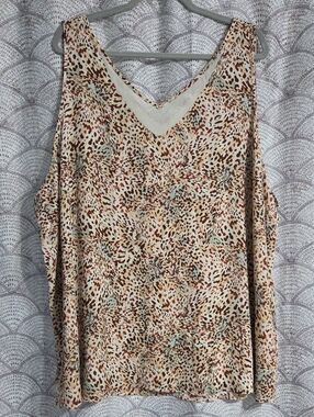 Maurices 4x Beige Multi Leopard-Print V-Neck Tank Top
